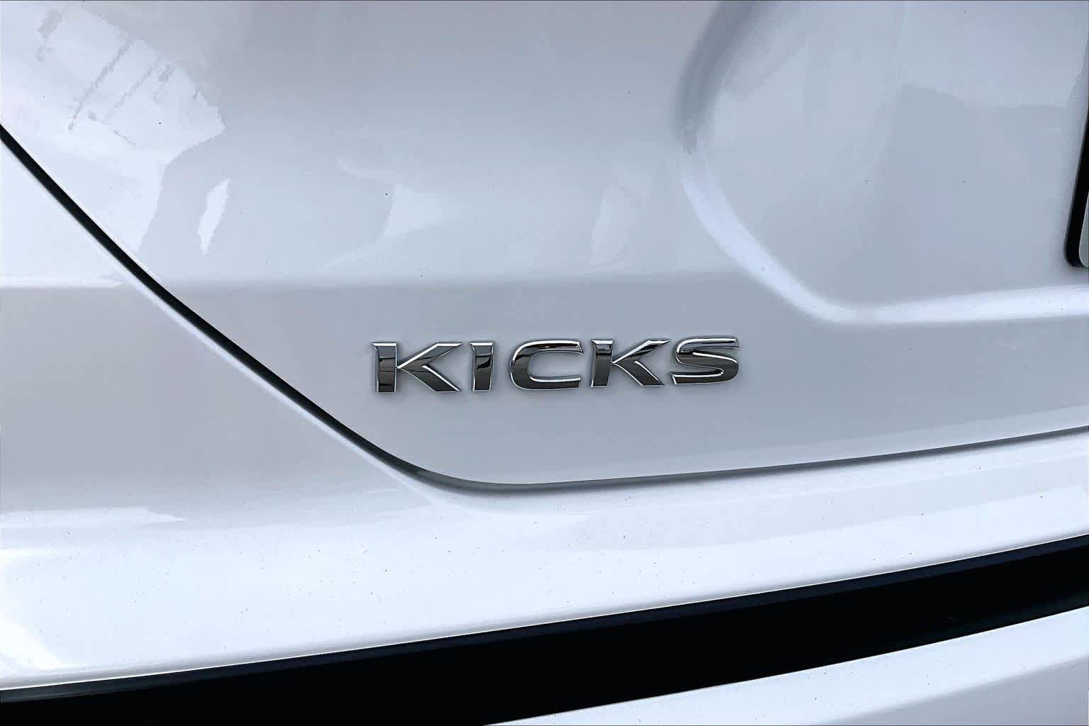 Used 2024 Nissan Kicks S FWD image 29