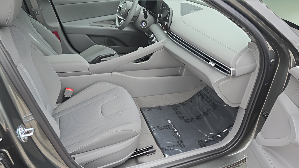 New 2026 Hyundai Elantra SE FWD image 13