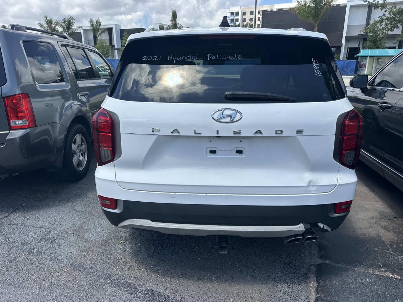 Used 2021 Hyundai Palisade SEL w/ Premium Package FWD image 5