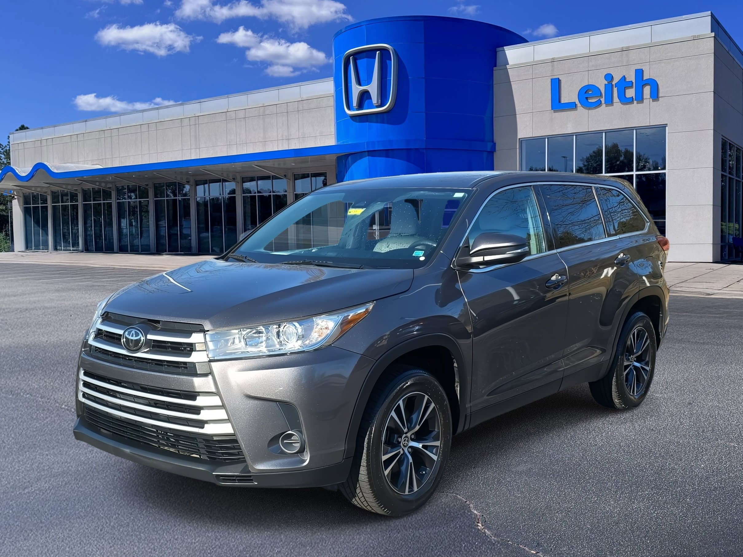 Used 2019 Toyota Highlander LE