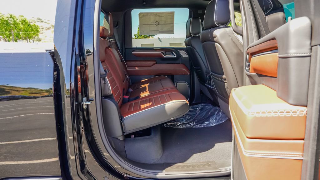 New 2026 GMC Sierra 3500 Denali Ultimate AWD/4WD image 11