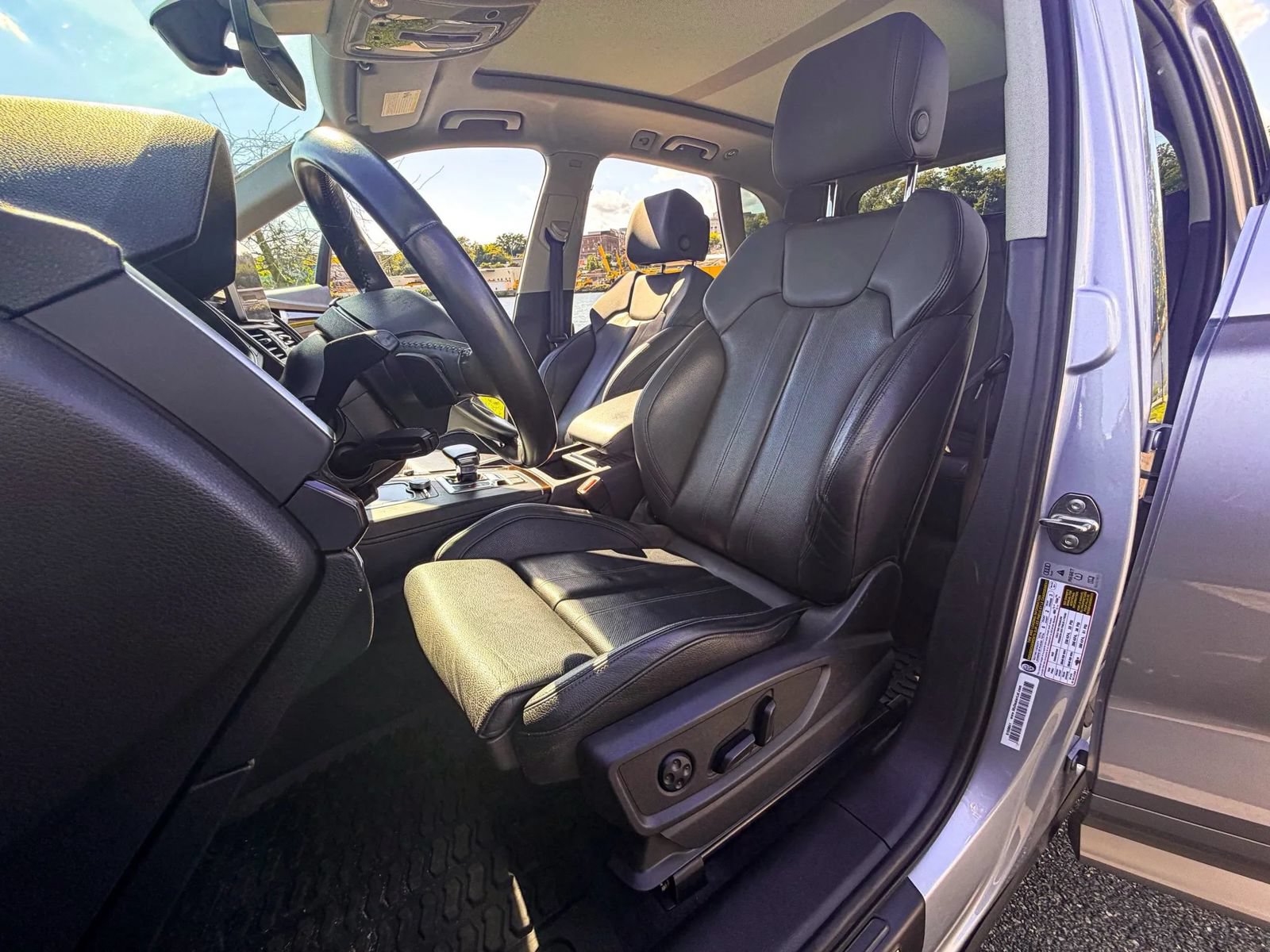 Used 2019 Audi Q5 2.0T Premium Plus w/ Premium Plus Package AWD/4WD image 13