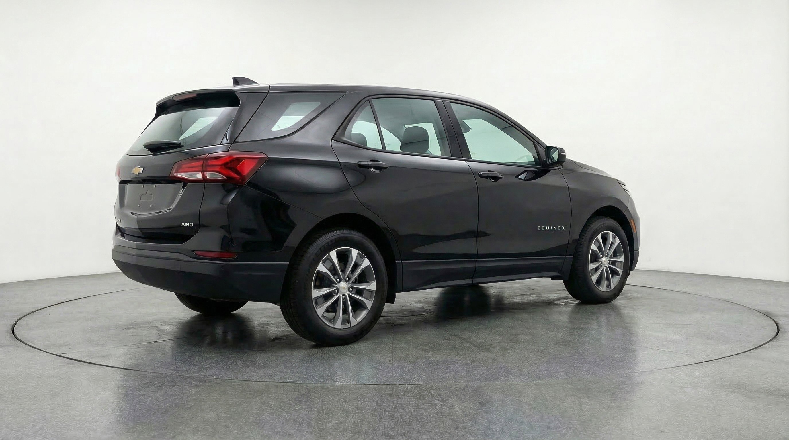 Used 2025 Chevrolet Equinox LT FWD image 9
