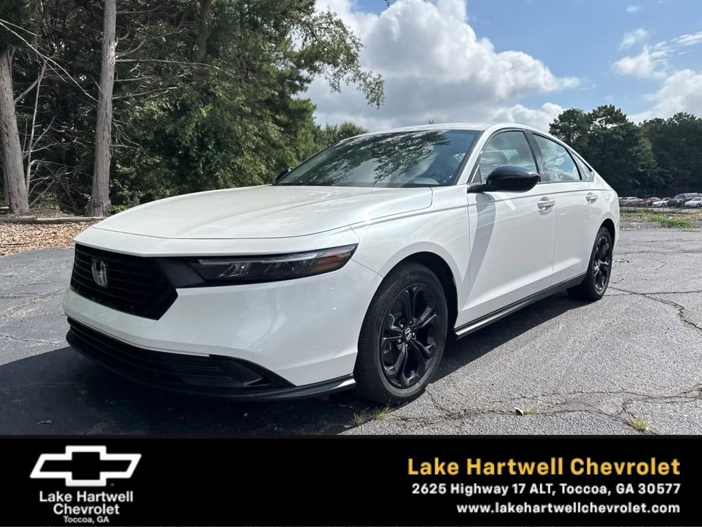 Used 2025 Honda Accord SE image 1