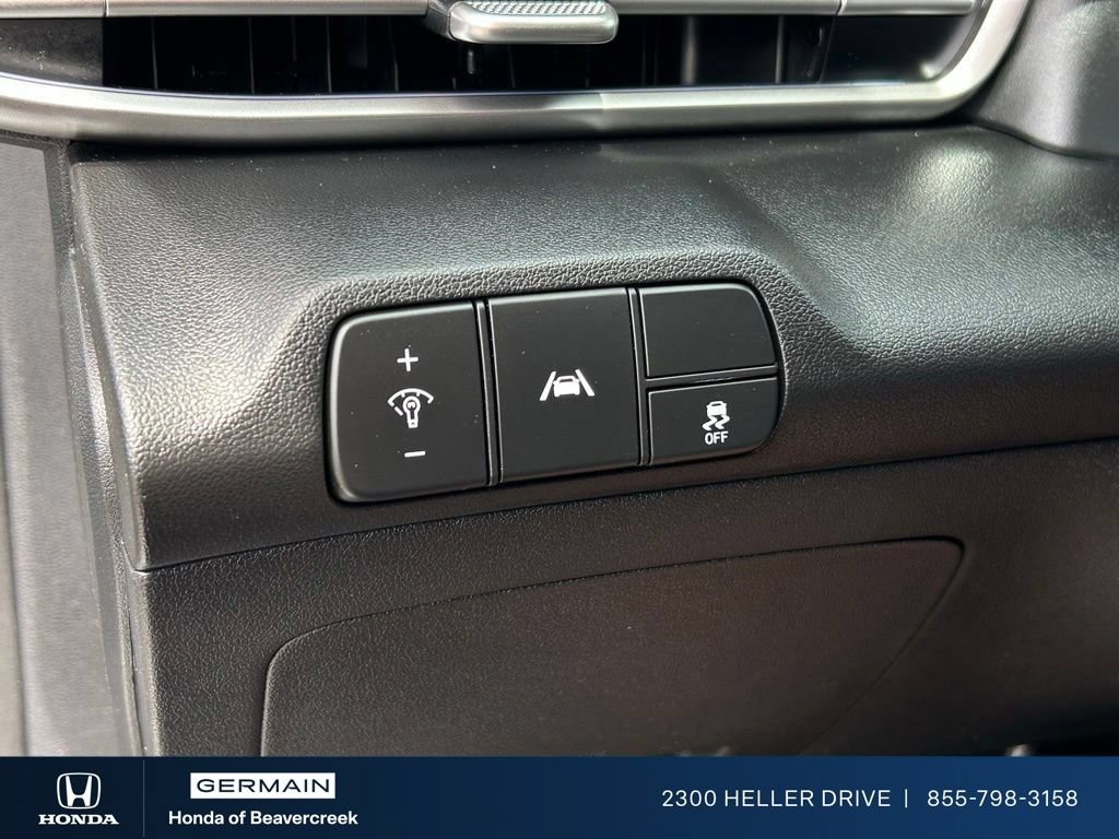Used 2023 Hyundai Elantra Limited w/ Cargo Package FWD image 16