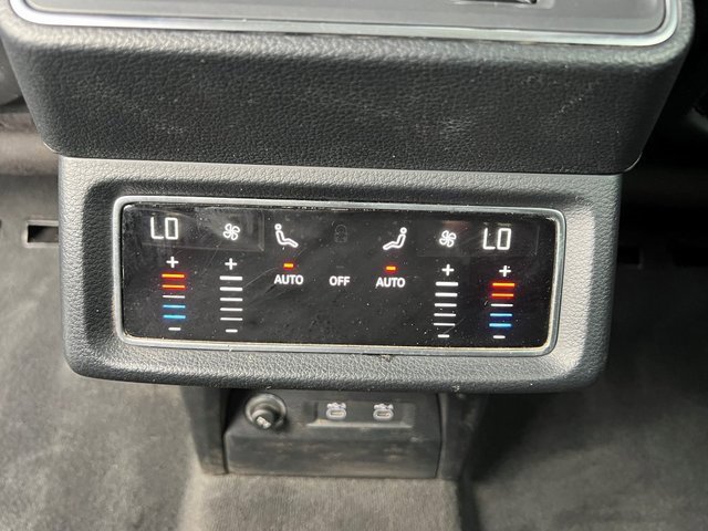 Used 2021 Audi e-tron Premium w/ Convenience Plus Package image 20