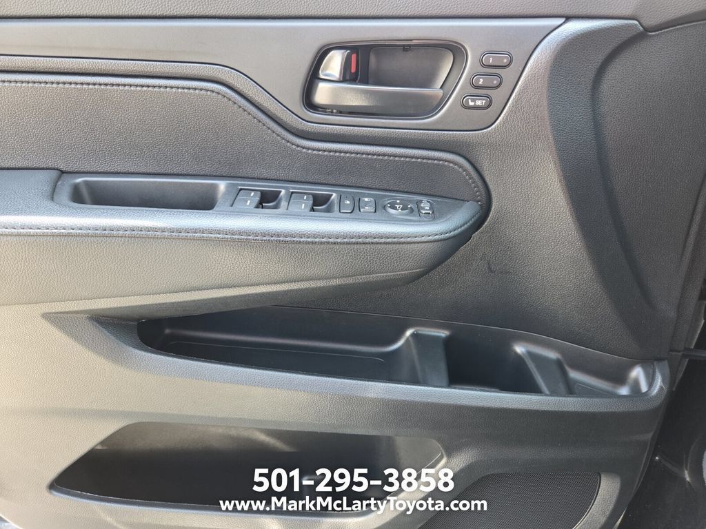 Used 2025 Honda Odyssey Sport-L image 27