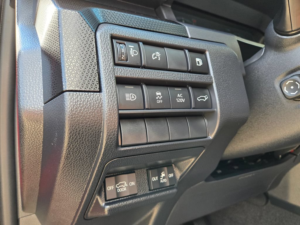 Used 2025 Toyota 4Runner Limited w/ Tow Technology Package AWD/4WD image 18