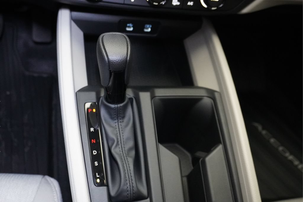 Certified 2025 Honda Accord SE image 18