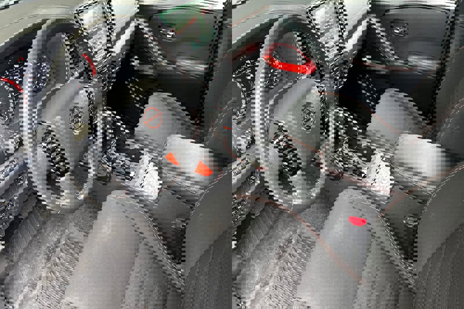 Used 2024 Nissan Frontier PRO-4X w/ Pro Convenience Package image 11