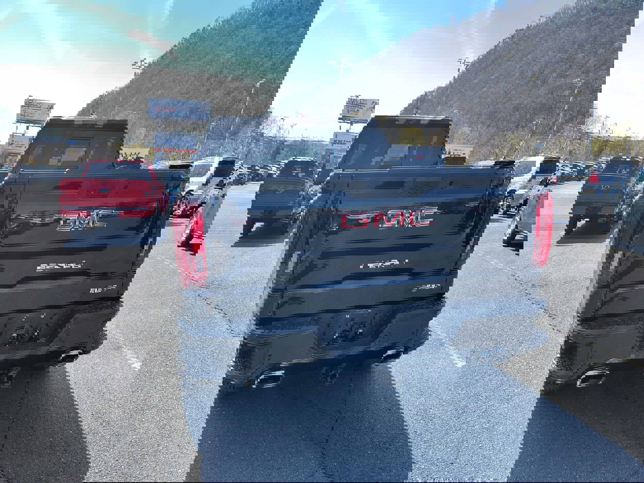 Used 2022 GMC Sierra 1500 Denali image 5