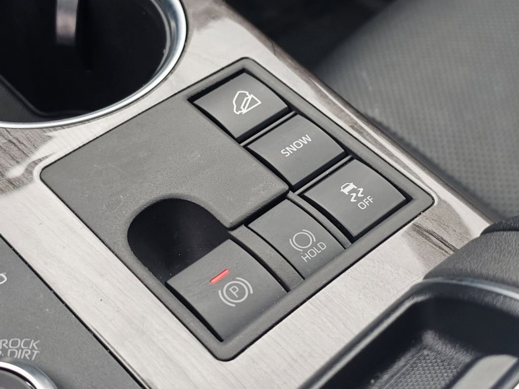 Used 2025 Toyota Highlander Limited image 12