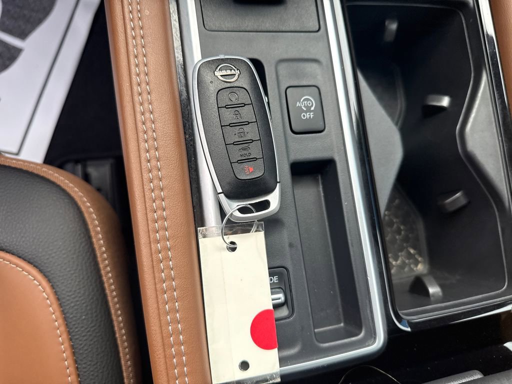 Used 2024 Nissan Pathfinder Platinum w/ Cargo Package image 33