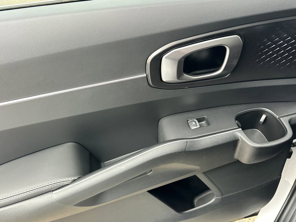 New 2026 Kia Sorento S FWD image 14
