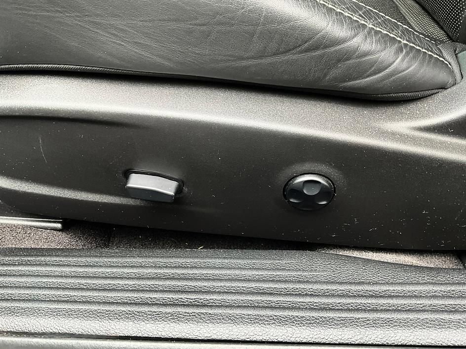 Used 2016 Dodge Challenger SRT Hellcat image 18