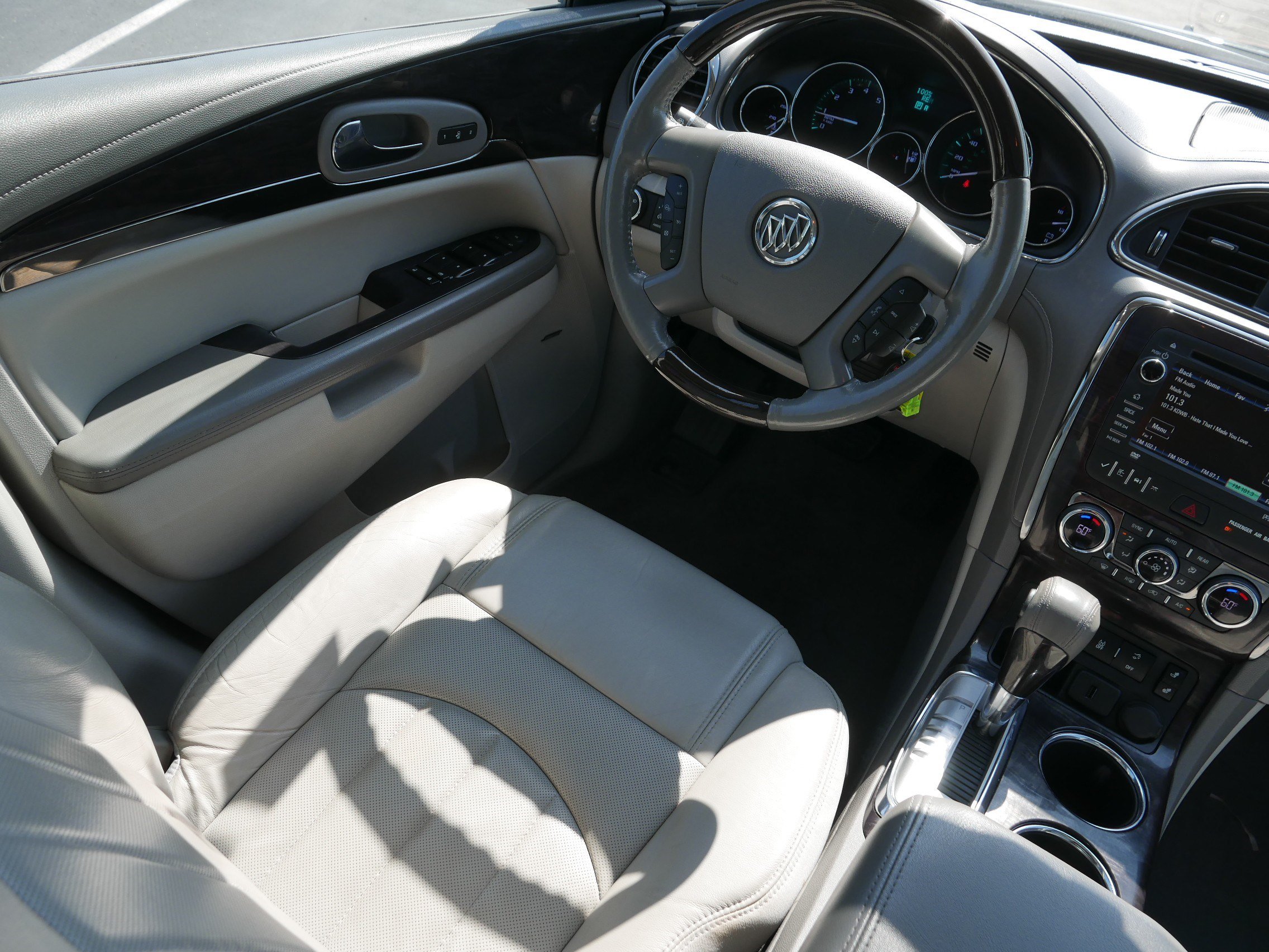 Used 2015 Buick Enclave Leather AWD/4WD image 9