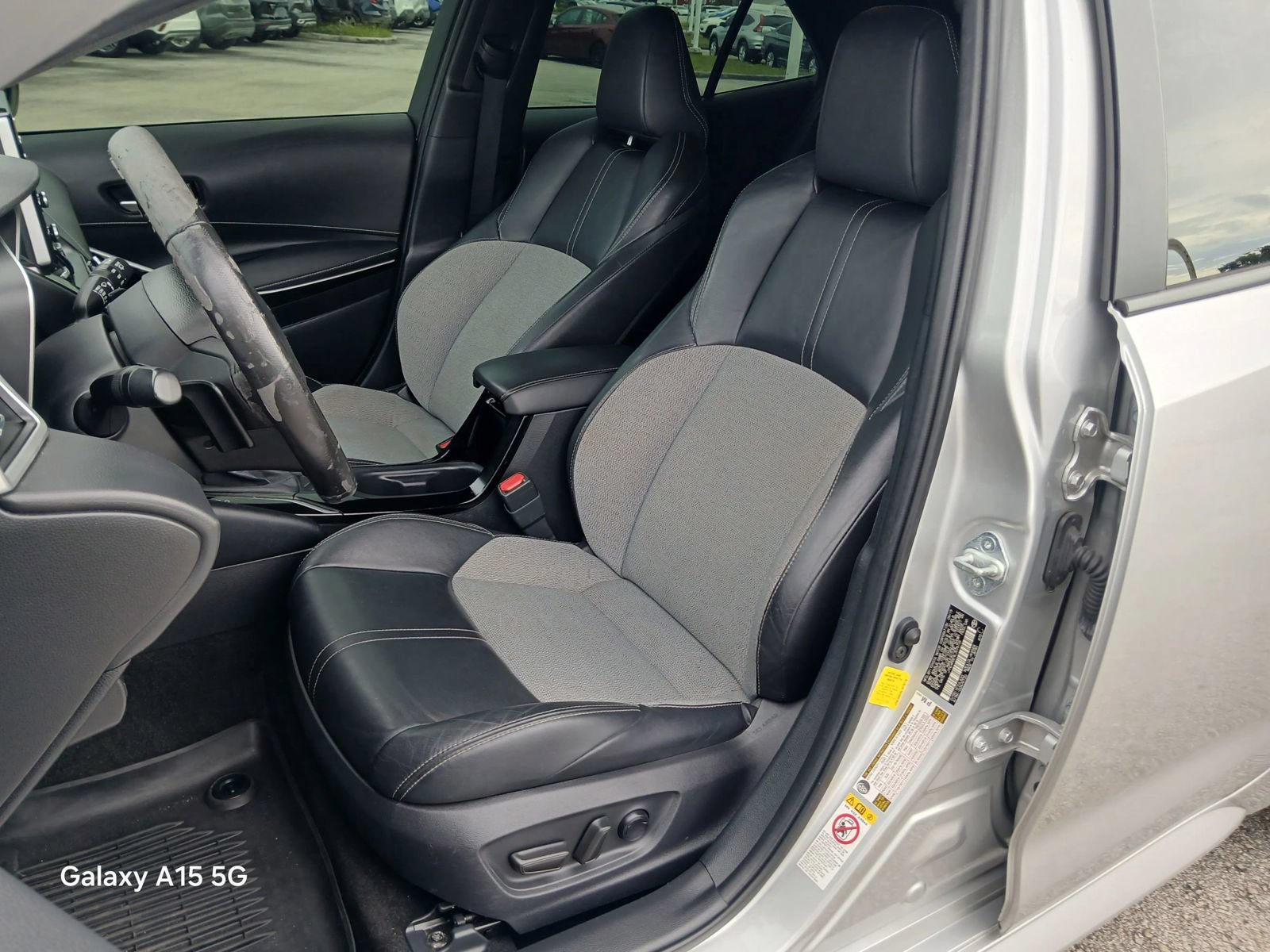 Used 2020 Toyota Corolla XSE FWD image 43