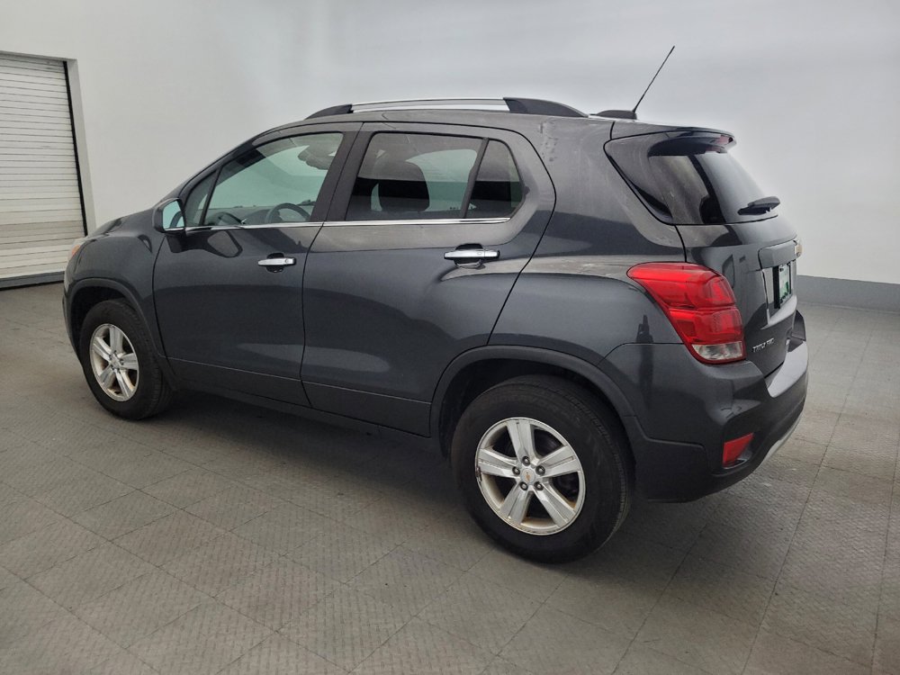 Used 2017 Chevrolet Trax LT w/ LT Convenience Package AWD/4WD image 3