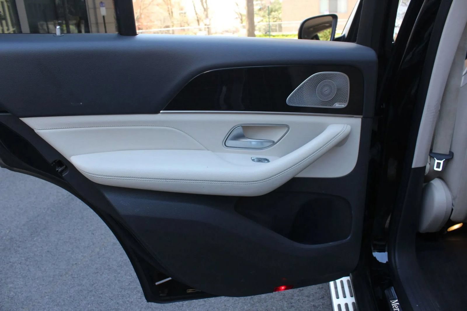 Used 2020 Mercedes-Benz GLE 350 4MATIC image 23