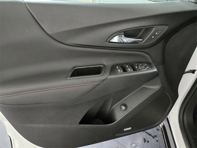 Used 2022 Chevrolet Equinox RS w/ RS Leather Package image 29