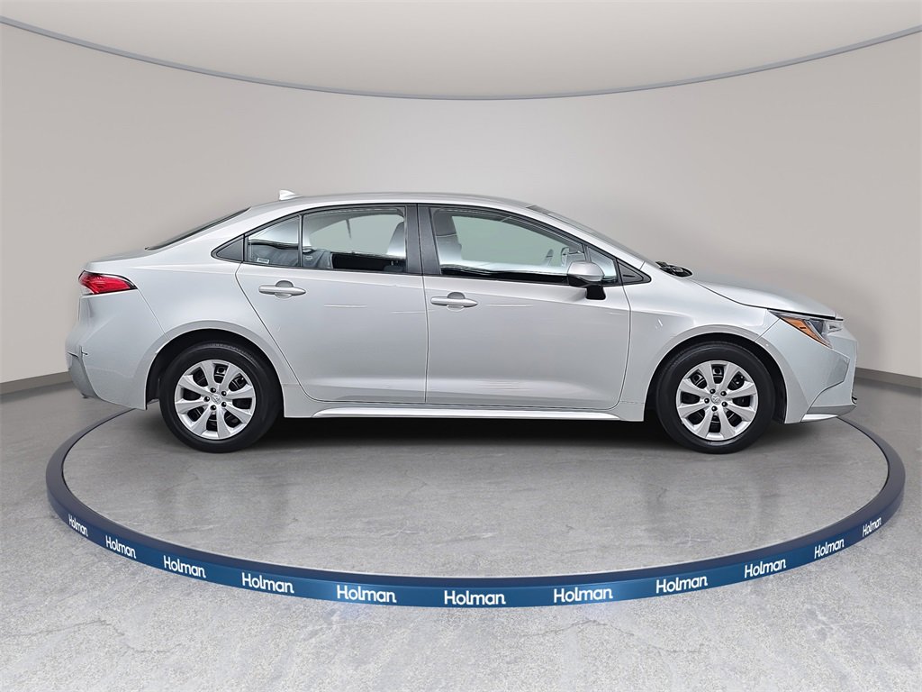 Used 2024 Toyota Corolla LE image 7