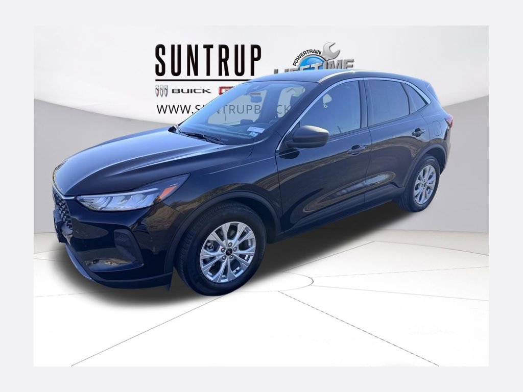 Used 2024 Ford Escape Active w/ Cold Weather Package image 1