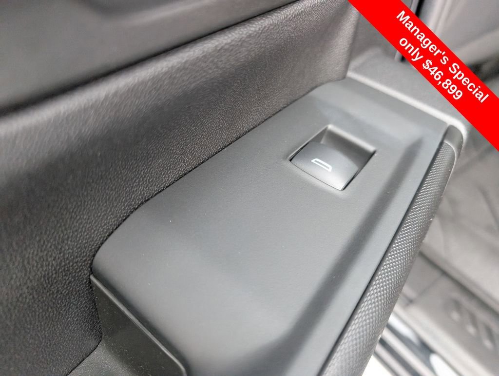 Used 2024 Chevrolet Silverado 2500 Custom w/ Custom Value Package image 12