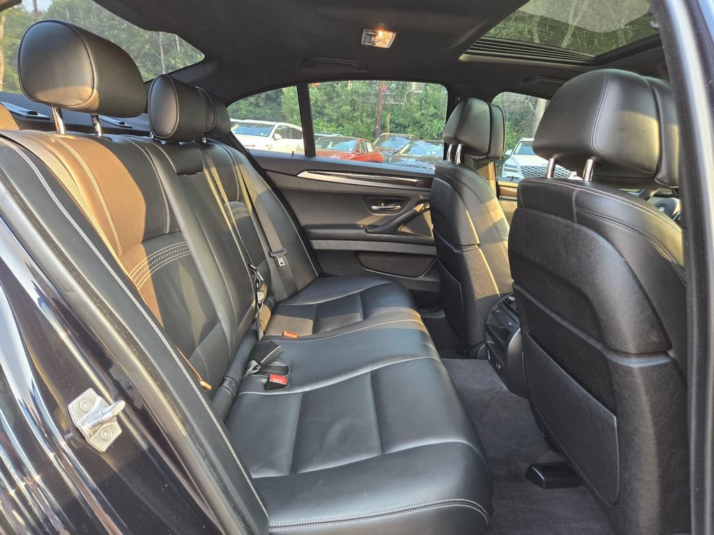 Used 2015 BMW 550i xDrive Sedan AWD/4WD image 12