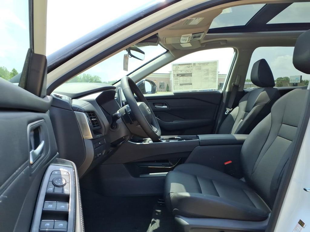 New 2026 Nissan Rogue SV FWD image 14