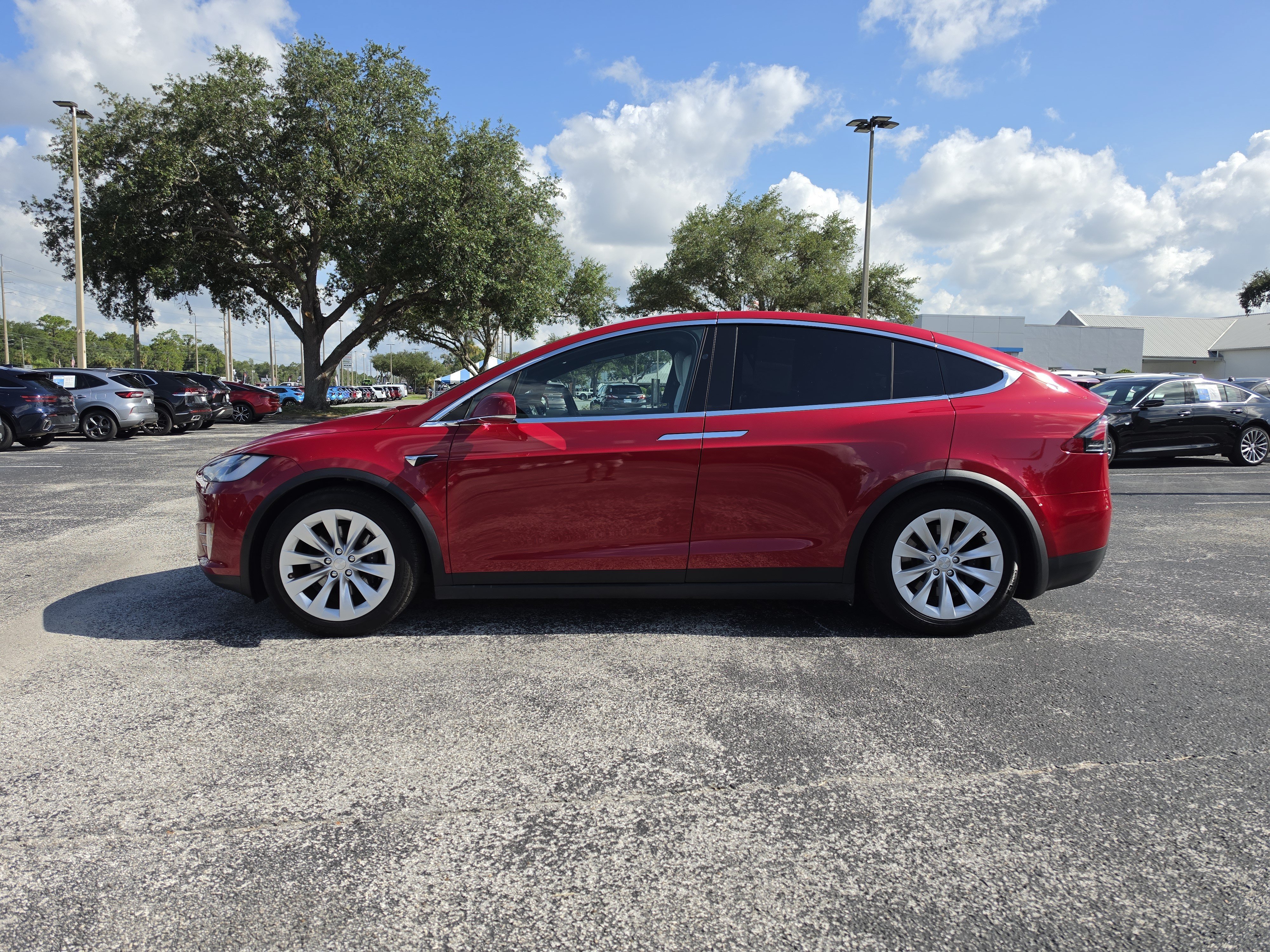 Used 2020 Tesla Model X Long Range AWD/4WD image 9