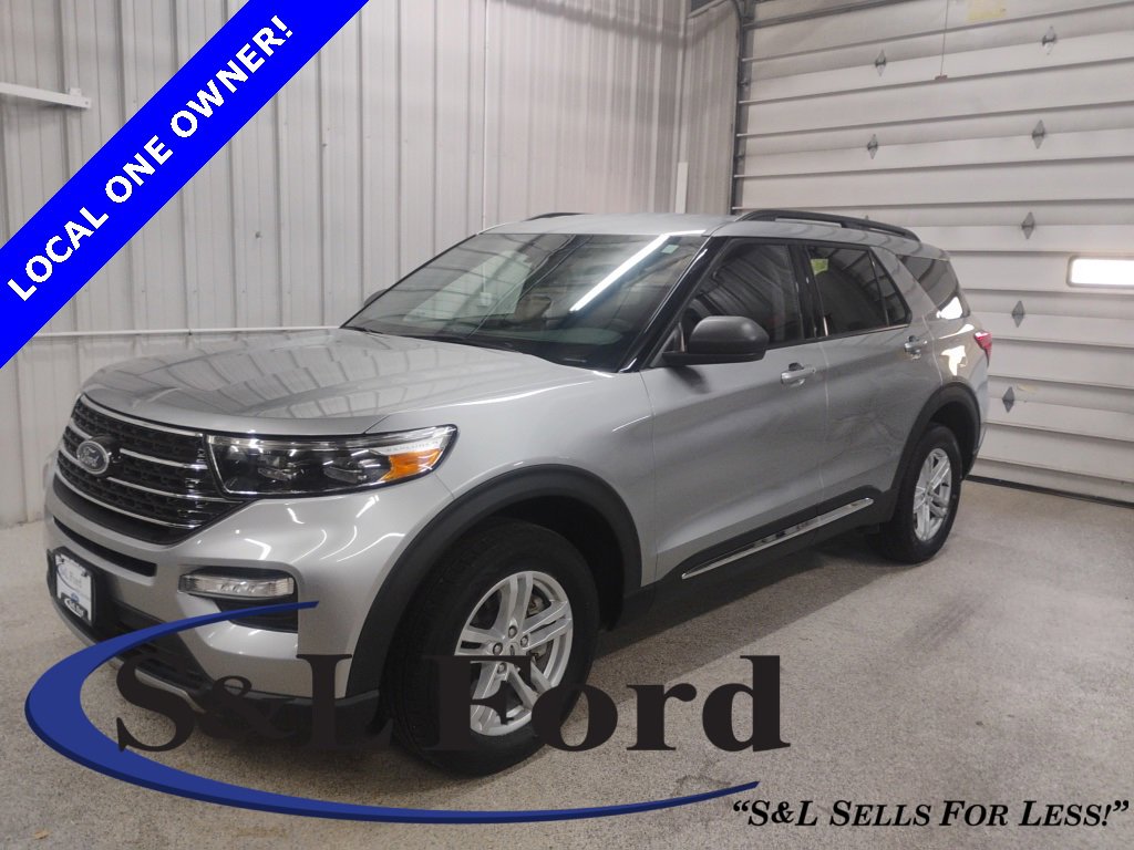 Used 2024 Ford Explorer XLT w/ Equipment Group 202A image 1