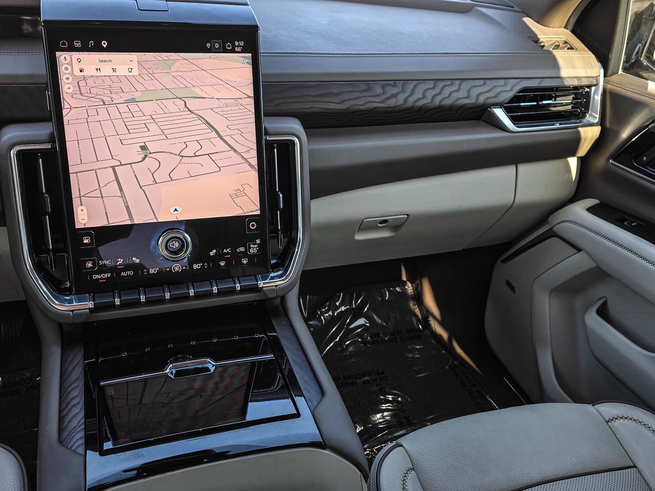 Certified 2025 GMC Yukon Denali image 21