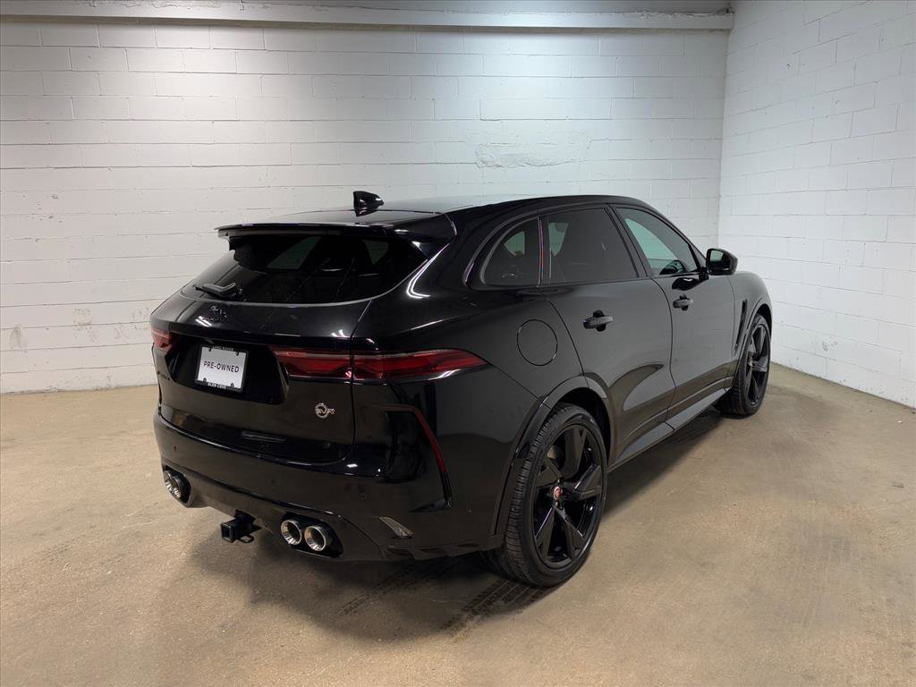 Used 2023 Jaguar F-PACE SVR image 6