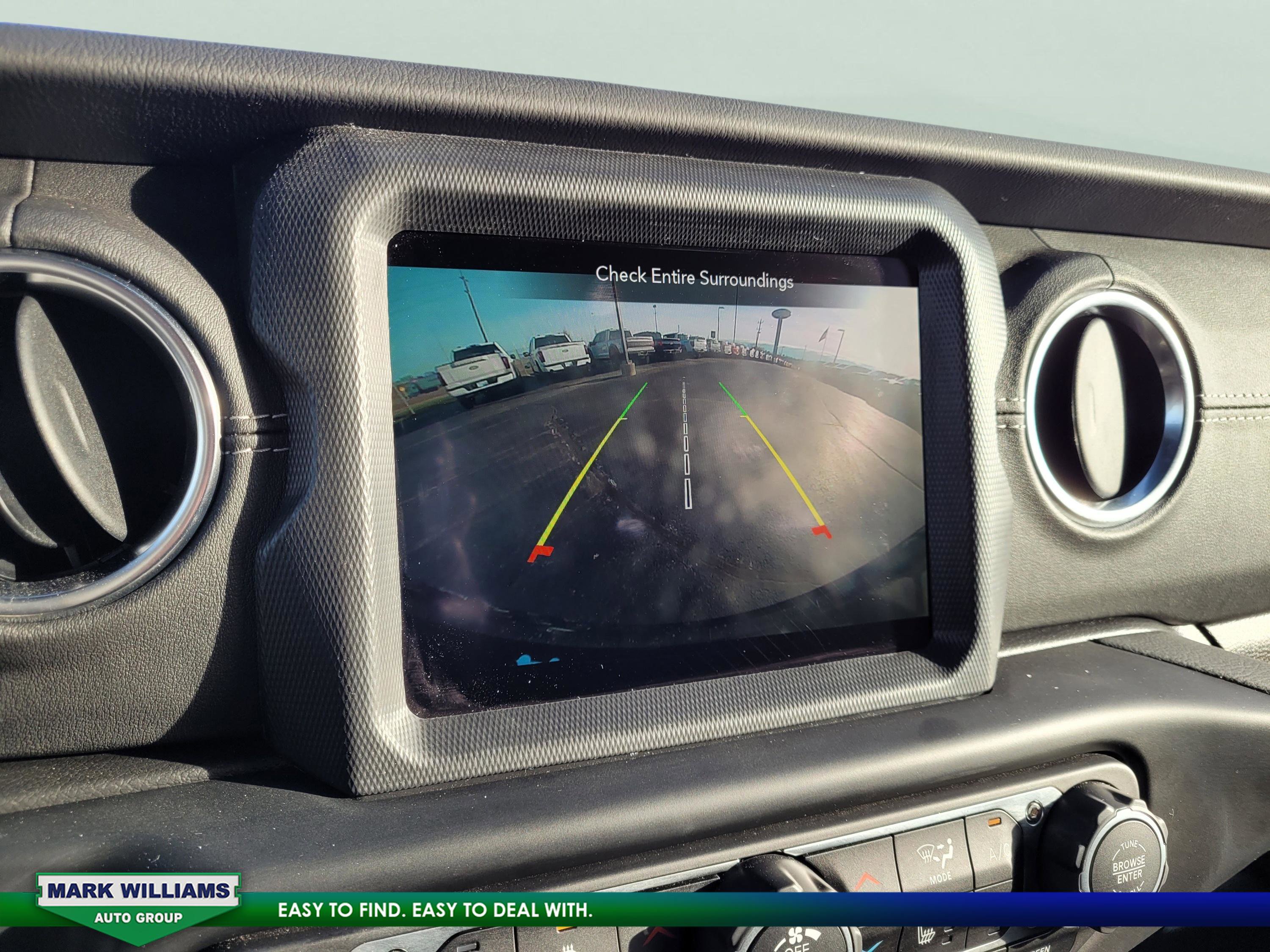 Used 2023 Jeep Wrangler Unlimited Sahara w/ Cold Weather Group image 23