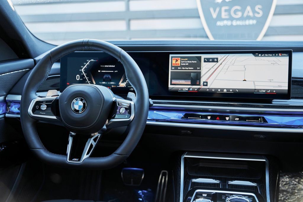 Used 2025 BMW 760i xDrive w/ Executive Package image 53