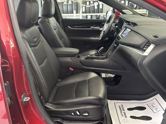 Certified 2023 Cadillac XT5 Premium Luxury w/ LPO, Floor Liner Package image 29
