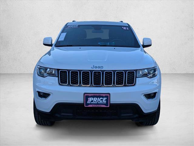 Used 2021 Jeep Grand Cherokee Laredo image 2