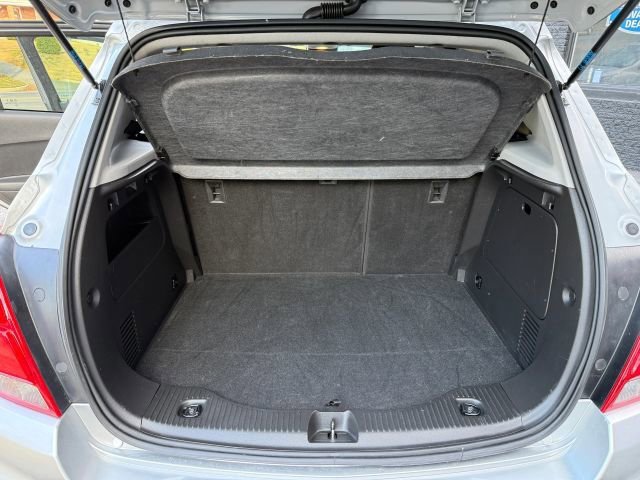 Used 2019 Chevrolet Trax LT w/ LT Convenience Package image 21