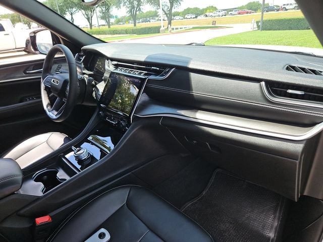 Used 2024 Jeep Grand Cherokee Limited AWD/4WD image 26