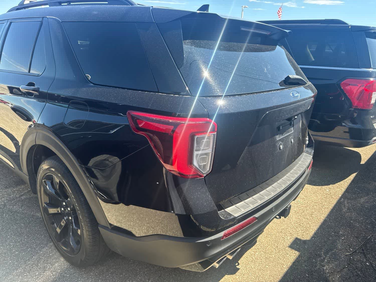 Used 2023 Ford Explorer ST w/ Equipment Group 401A AWD/4WD image 14