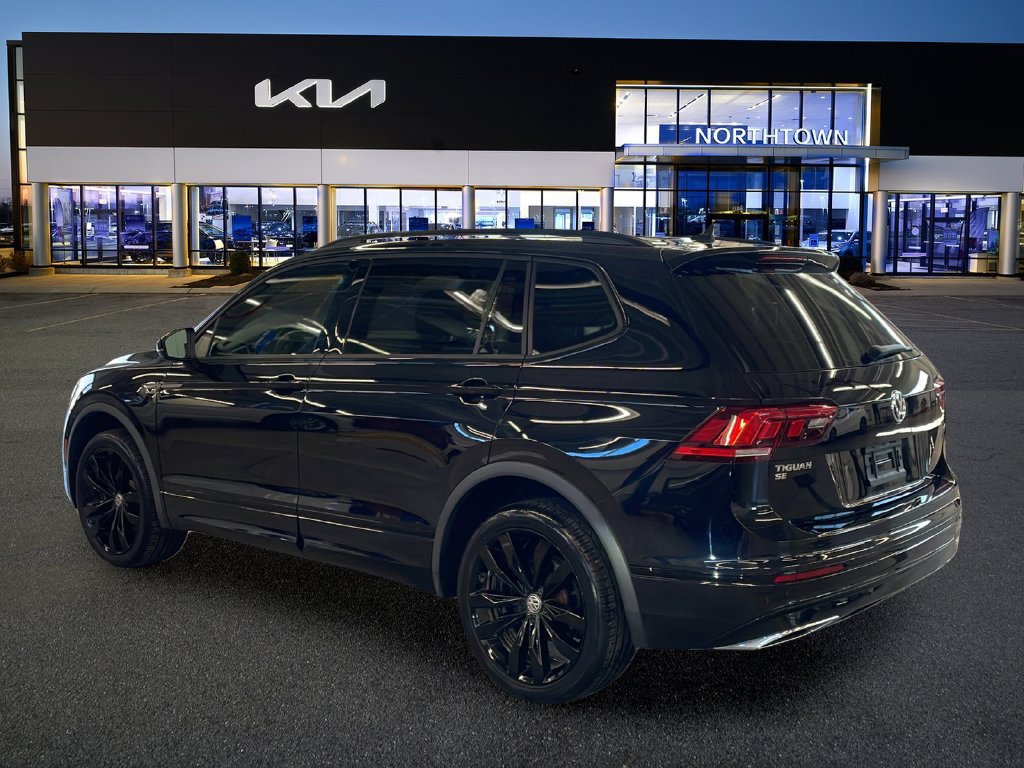 Used 2020 Volkswagen Tiguan SE R-Line AWD/4WD image 3