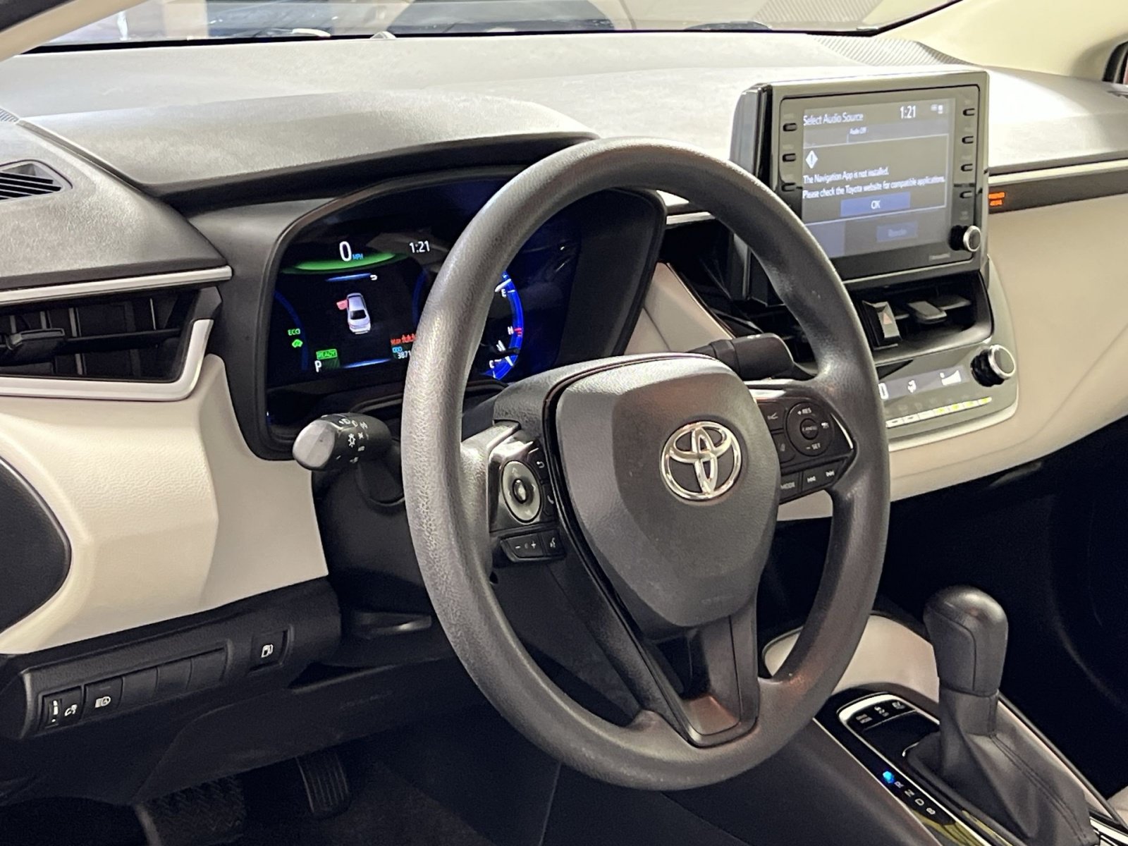Used 2022 Toyota Corolla LE FWD image 24
