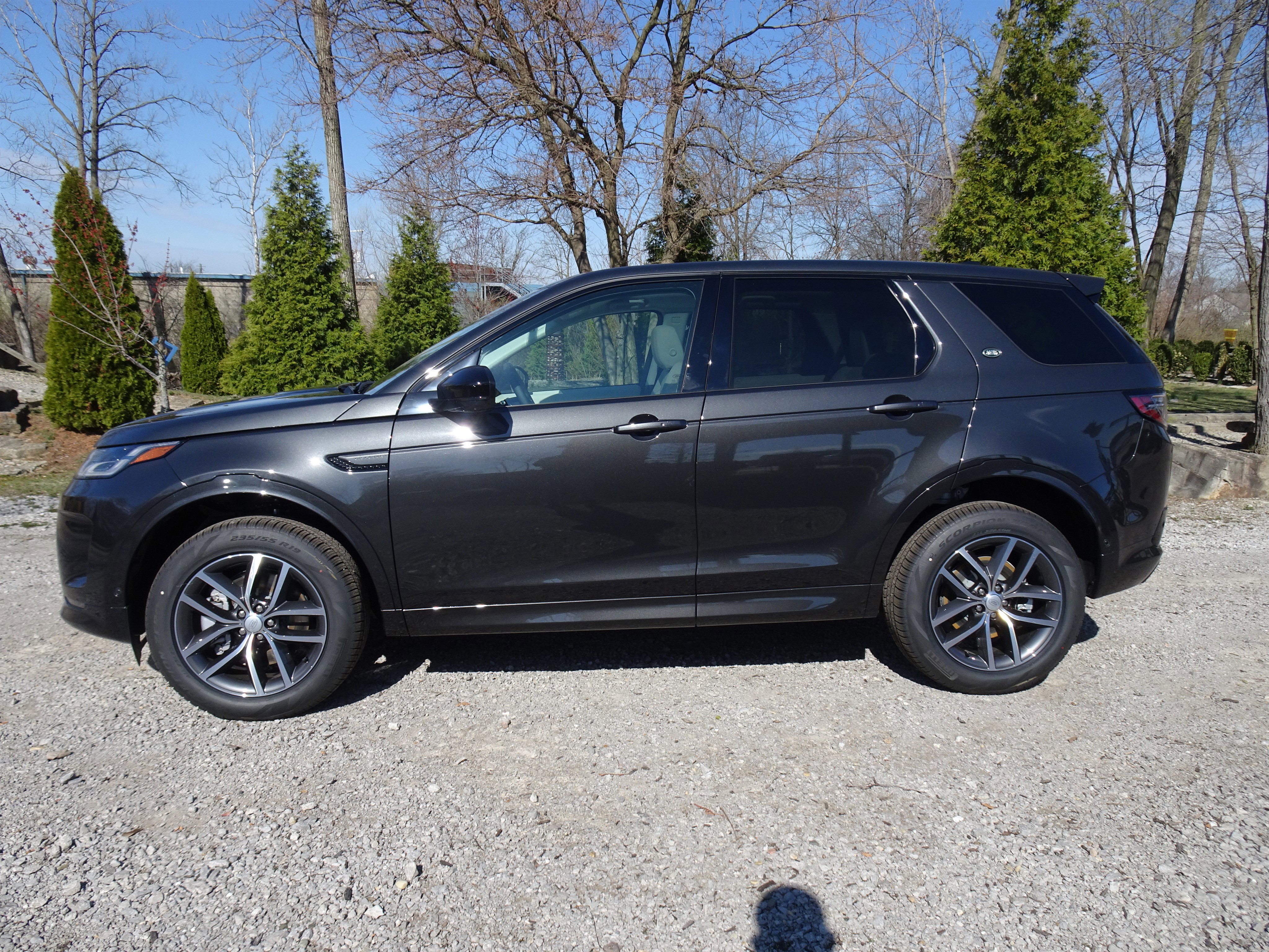 New 2025 Land Rover Discovery Sport S image 5