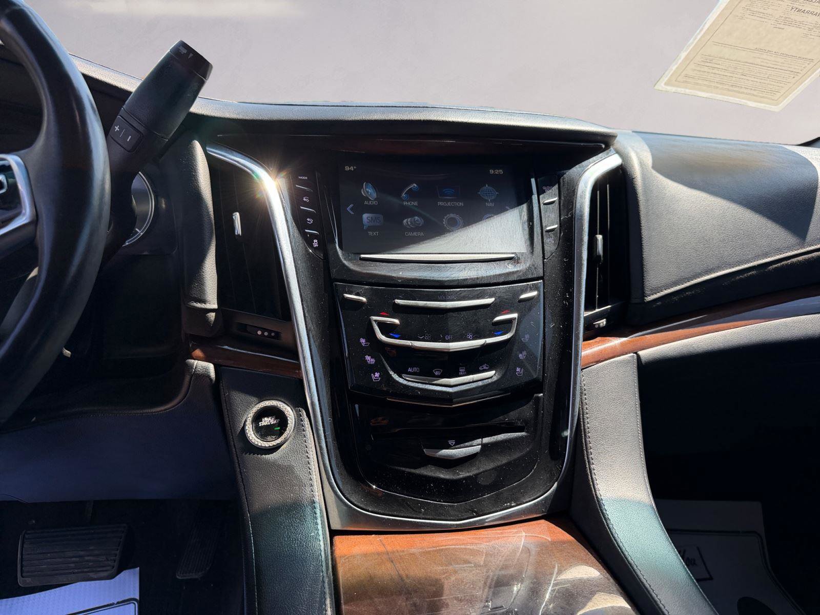 Used 2017 Cadillac Escalade 2WD image 11