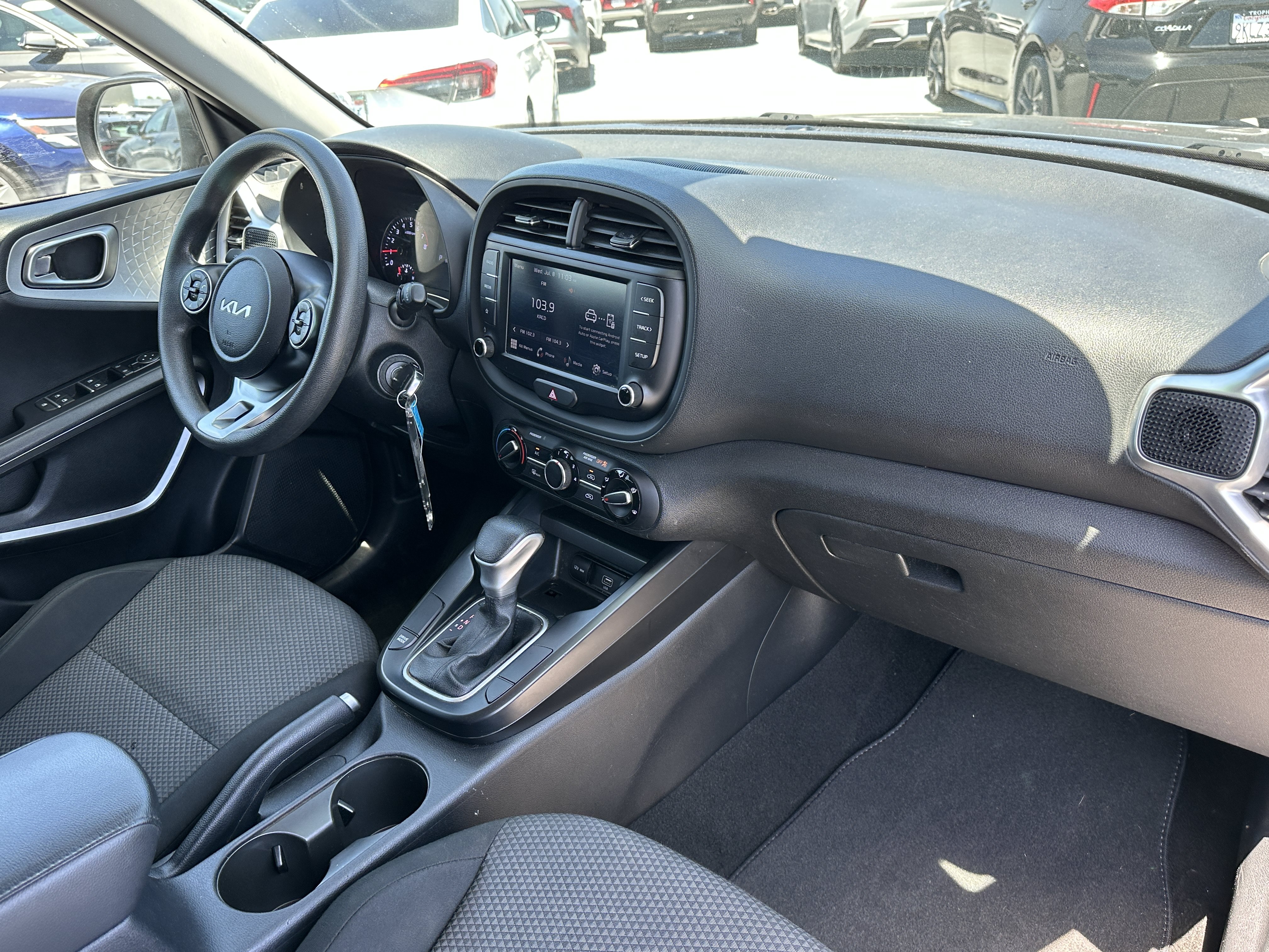 Certified 2022 Kia Soul LX w/ Technology Package FWD image 14