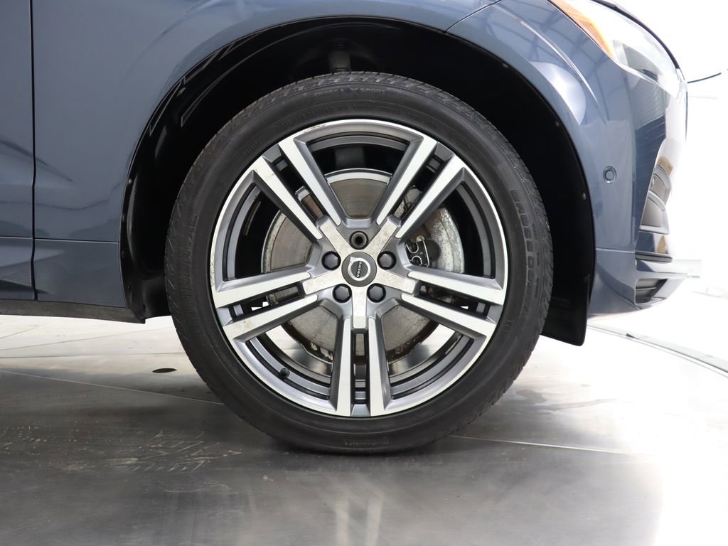 Used 2018 Volvo XC60 T6 Momentum w/ Vision Package image 38