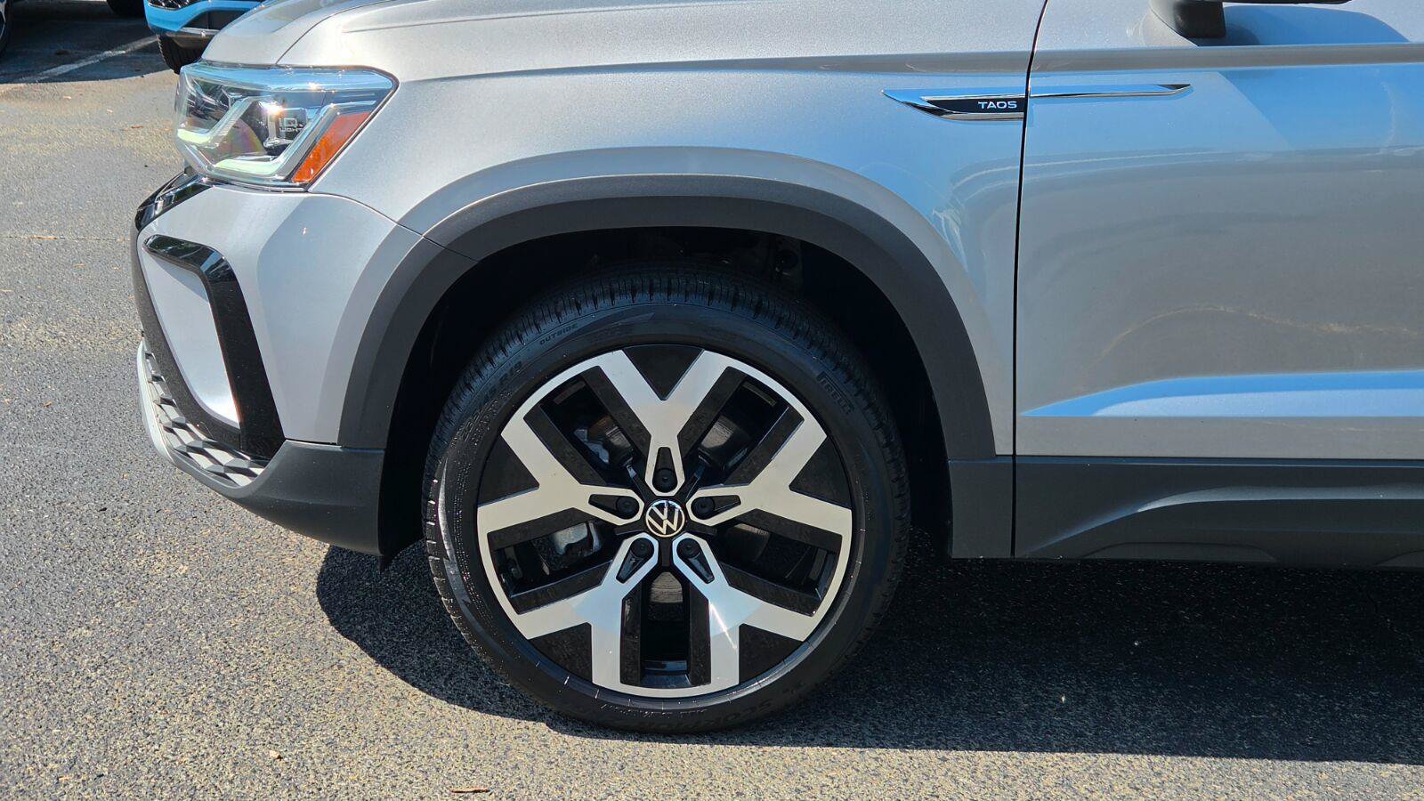 Certified 2023 Volkswagen Taos SEL AWD/4WD image 17