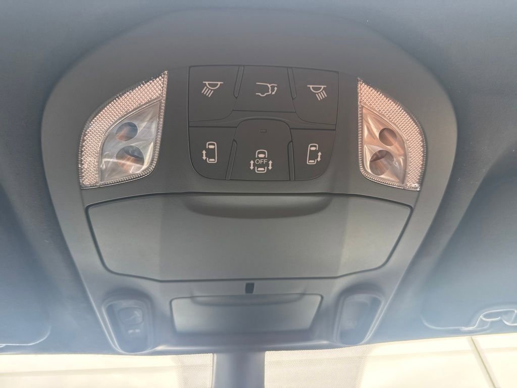 New 2026 Chrysler Pacifica Pinnacle image 24