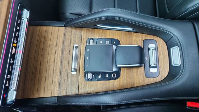 Used 2025 Mercedes-Benz GLS 450 4MATIC image 59