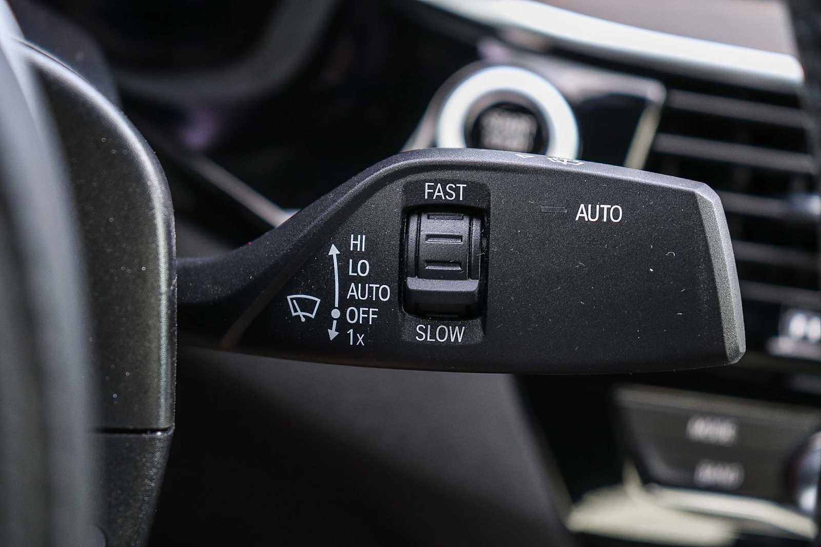 Used 2022 BMW 530e w/ M Sport Package image 33